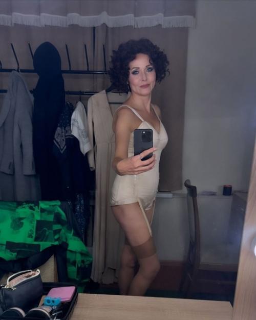 52-Летняя Дарья повереннова поделилась фотографией в нижнем белье. 02