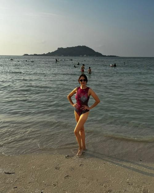 52-Летняя Дарья повереннова поделилась фотографией в нижнем белье. 07