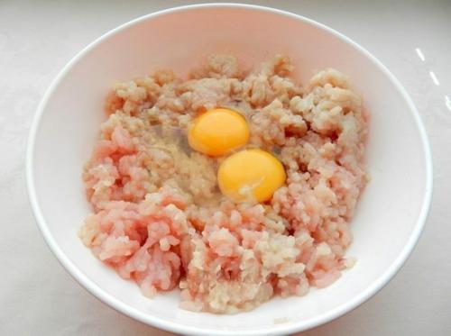 Гречаники. Гречаники - блюдо украинской кухни, которое готовится из мясного фарша с добавлением вареной гречки. 02 Гречаники. Гречаники - блюдо украинской кухни, которое готовится из мясного фарша с добавлением вареной гречки. 02