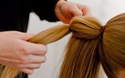 Коса, как у принцессы жасмин из популярного мультфильма Аладдин, - прекрасное решение для обладательниц длинных волос? 07