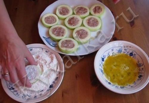 Кабачки с мясом в кляре. 02