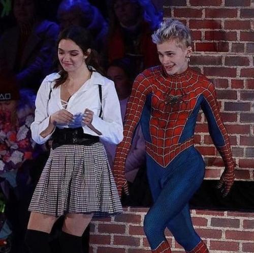 Даня милохин заявил, что был в рабстве у Ильи авербуха. 01