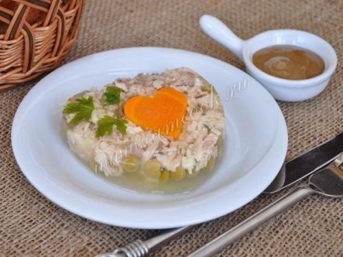 Заливное из курицы?