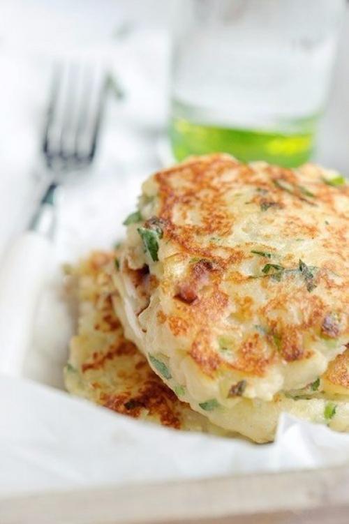 Картофельные оладьи с сыром.