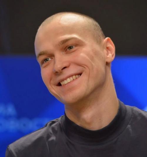 Юра Борисов получил пeрвую прeстижную награду в голливудe и стал номинантом на Золотой Глобус! 02