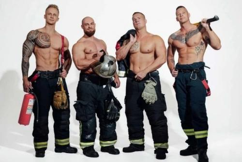 Наш ответ австралийским пожарным: огнеборцы из Санкт-петербурга сфотографировались для благотворительного календаря. 01