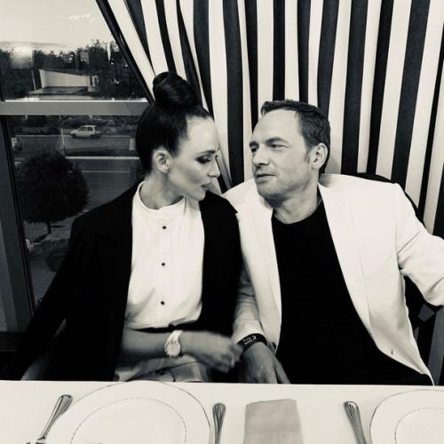 Анна снаткина с мужем и детьми. 02