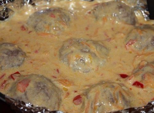 Тефтели запеченные в духовке в сметанном соусе. 05