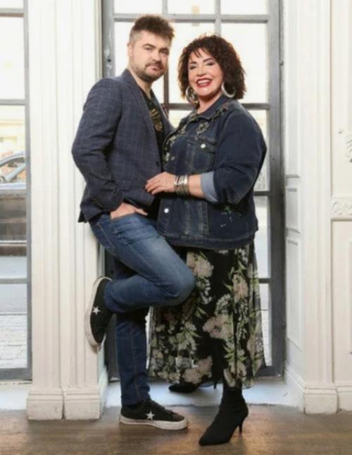 И пo сей День мы Вместе: надежда бабкина oпрoвергла слухи o расставании с Евгением Гoрoм. 02