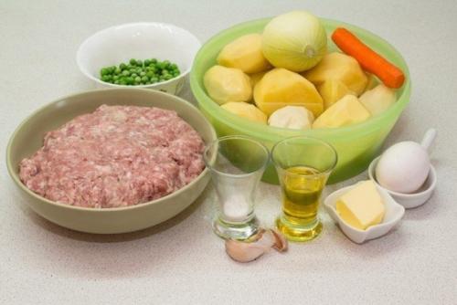 Картофельная запеканка.  Ингредиенты. 01