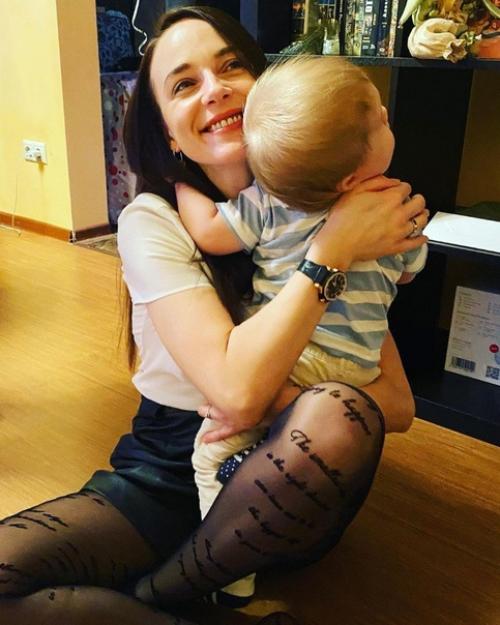 Анна снаткина с мужем и детьми. 05