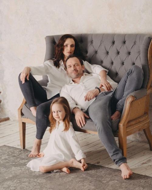 Анна снаткина с мужем и детьми. 06