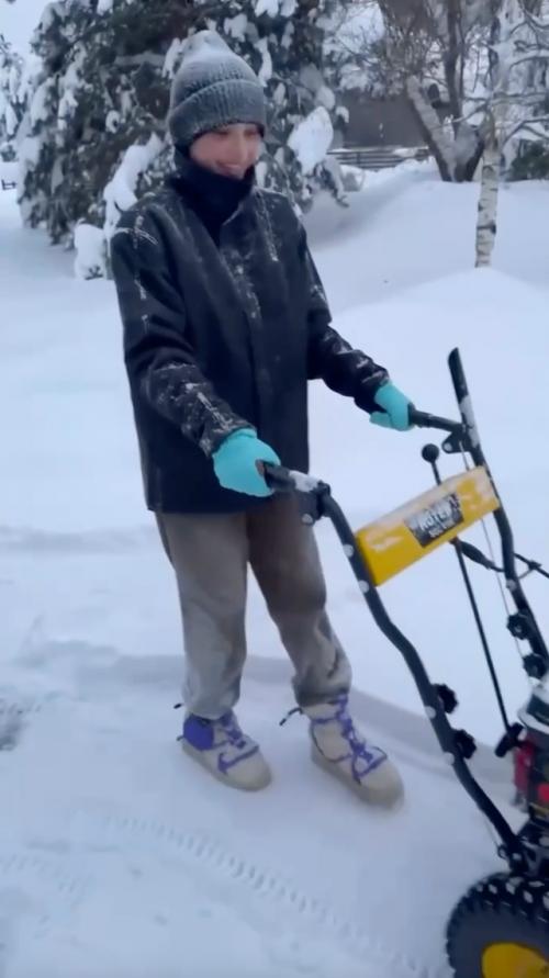 Агата муцениеце и валя карнавал поделились эффективным кардио без лишних трат на фитнес - зал. 01