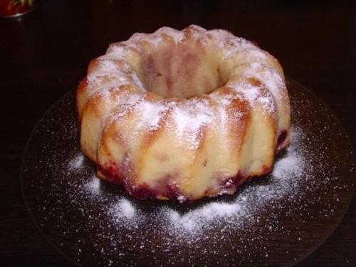 Манник с вишней.