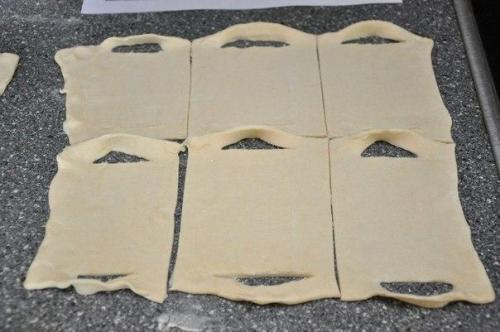 Лодочки из слоёного теста. 01