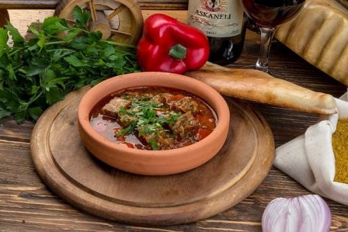 Армянская хашлама. Традиционная армянская хашлама готовится из баранины или ягнятины. 01