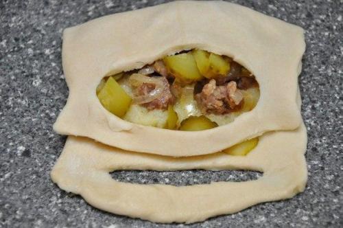 Лодочки из слоёного теста. 03