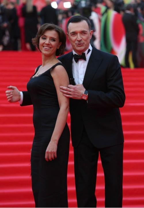 Ксения Алферова и Егор бероев расстались.

