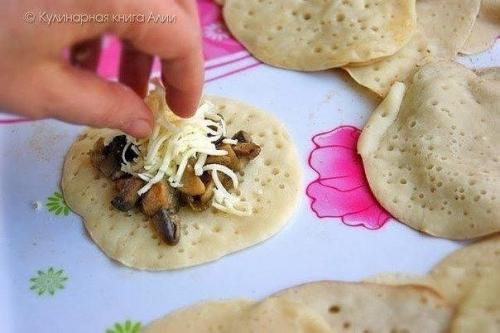 Блинчики с грибами и сыром. 01