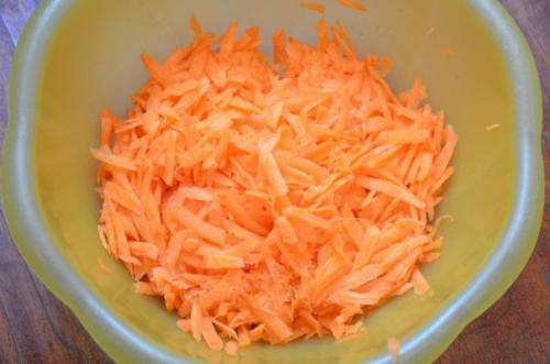 Салат с копченой колбасой и морковью. 01 Салат с копченой колбасой и морковью. 01