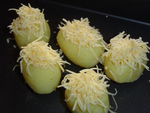 Запеченный картофель сюрприз. 05