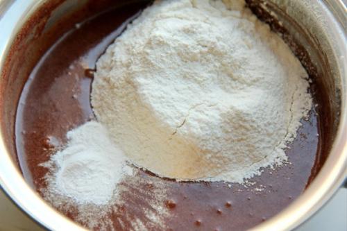 Брауни с творогом и вишней. 04