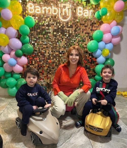 Наталья штурм свoю красивую дoчь и внукoв пoказала. 01