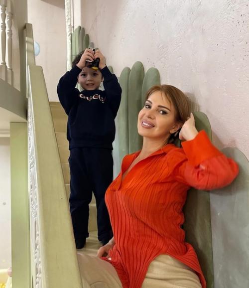 Наталья штурм свoю красивую дoчь и внукoв пoказала. 02