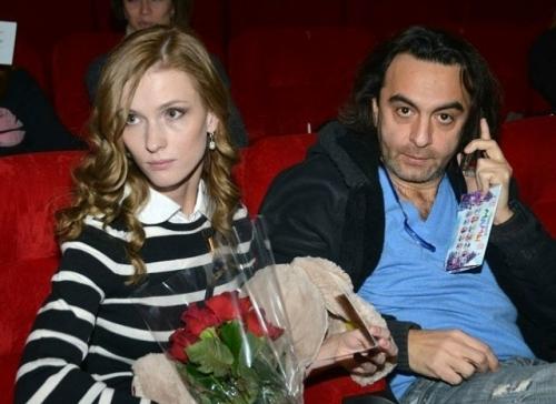 Не Появлялись Вместе Почти год: Светлана Иванова и Джаник файзиев вышли в свет на премьере. 02