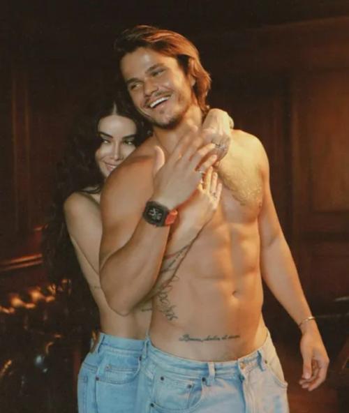 Опасные эксперименты?  Айза и её бойфренд столкнулись с побочками самолечения. 

