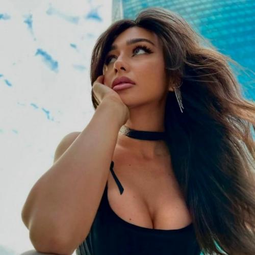 Михаил галустян впервые вышел в свет с новой девушкой. 01