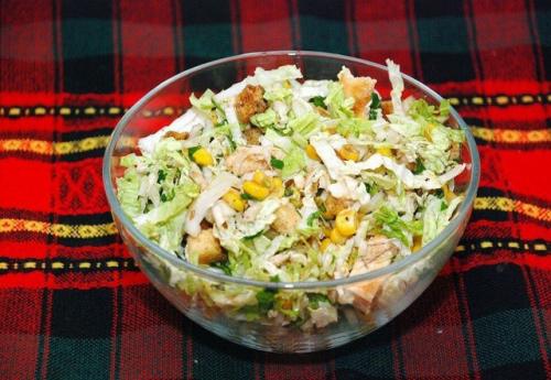 Салат из пекинской капусты без майонеза.

