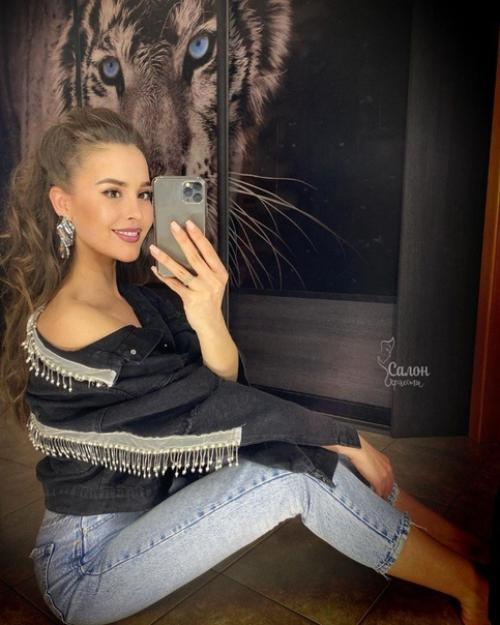 Такая милая Анна бузова! 05