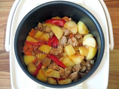 Жаркое в мультиварке.  Ингредиенты: 08