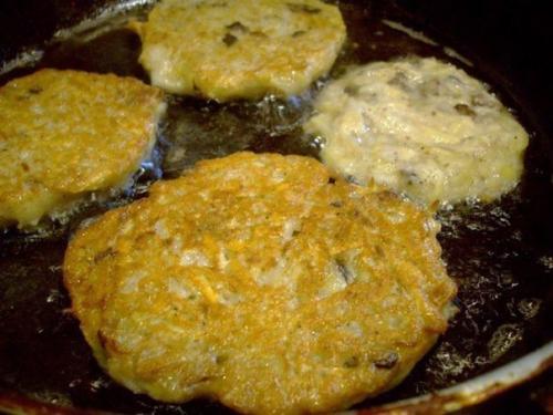 Драники.  Ингредиенты:   Яйца. 07