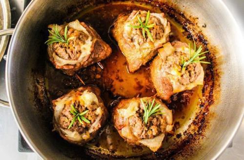Мясные тюльпаны.  Мы берем 5-6 тонко нарезанных кусков говядины. 09 Мясные тюльпаны.  Мы берем 5-6 тонко нарезанных кусков говядины. 09