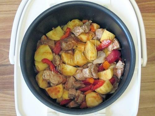 Жаркое в мультиварке.  Ингредиенты: 07
