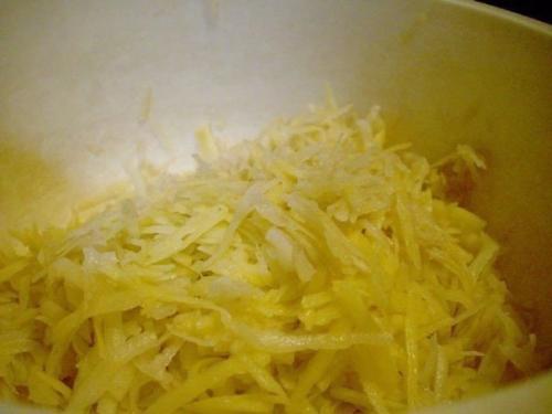 Драники.  Ингредиенты:   Яйца. 02