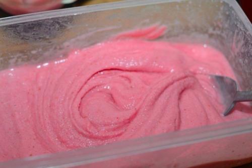 Клубничное мороженое. Ингредиенты: 05 Клубничное мороженое. Ингредиенты: 05