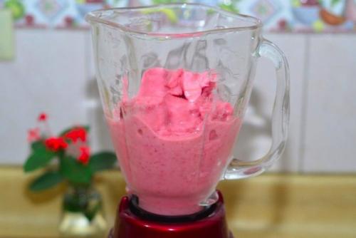 Клубничное мороженое. Ингредиенты: 06 Клубничное мороженое. Ингредиенты: 06