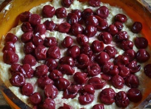 Сочный пирог с вишней. 04 Сочный пирог с вишней. 04