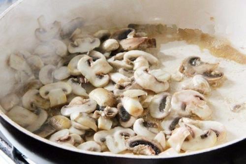 Спагетти с грибами в сливочном соусе. 02 Спагетти с грибами в сливочном соусе. 02