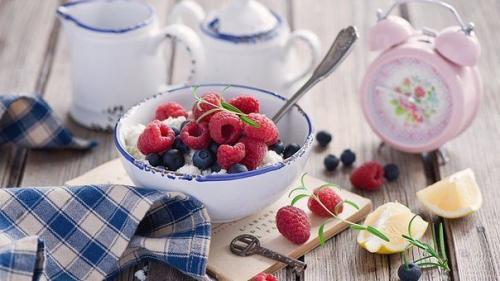 ак можно без проблем и без голодовок похудеть или держать вес стабильным. 

