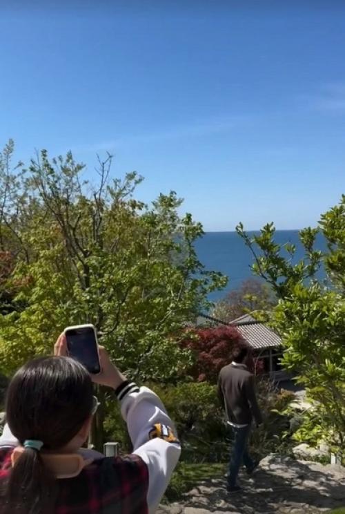 Семейные каникулы после помолвки: Агата муцениеце и Пётр дранга отдыхают с дочерью Мией. 03 Семейные каникулы после помолвки: Агата муцениеце и Пётр дранга отдыхают с дочерью Мией. 03