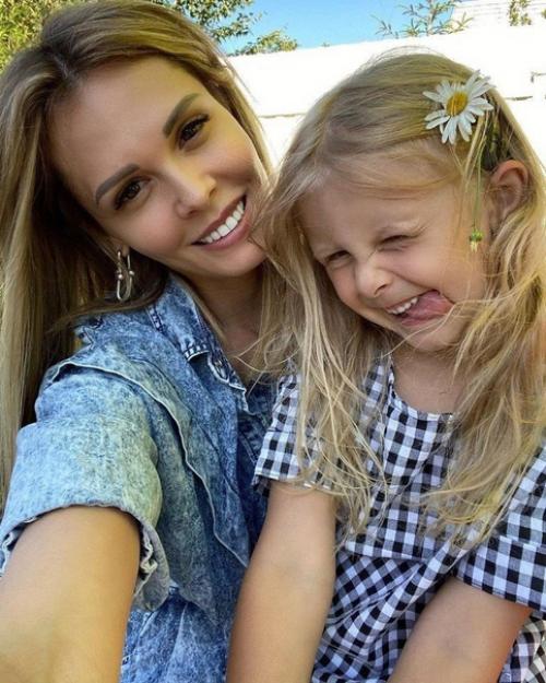 Актриса мария горбань с дочкой Фаней! 01