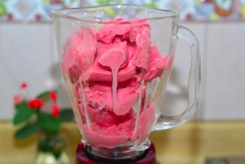 Клубничное мороженое. Ингредиенты: 08 Клубничное мороженое. Ингредиенты: 08