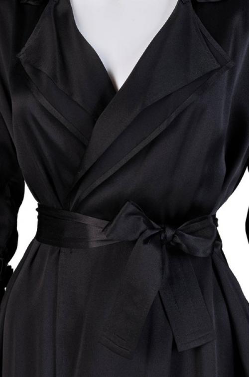 Когда я думаю о моде 90-х, то в голове всегда всплывает образ Кэролин бессет - Кеннеди. 01