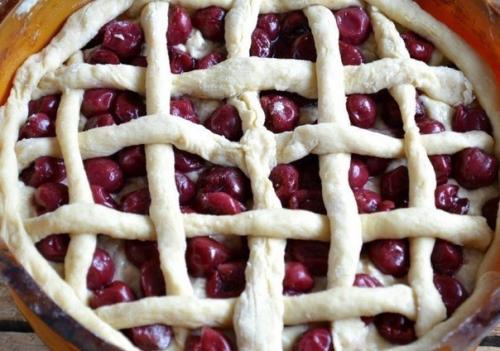 Сочный пирог с вишней. 05 Сочный пирог с вишней. 05