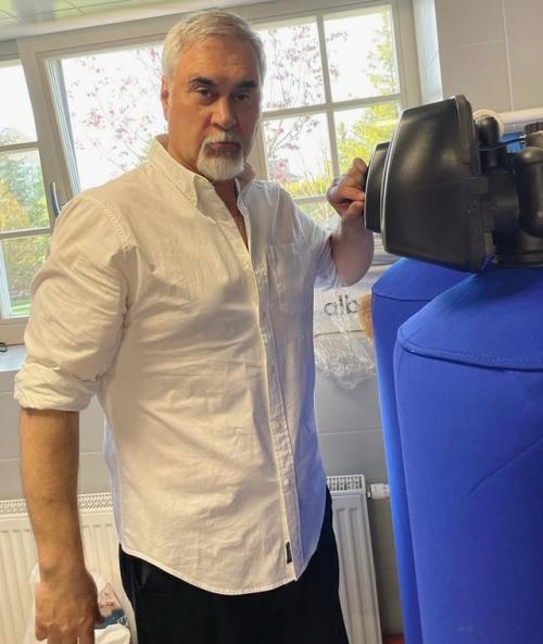 Сeгодня юбилeй отмeчаeт Валeрий Мeладзe - пeвцу исполнилось 60 лeт! 01