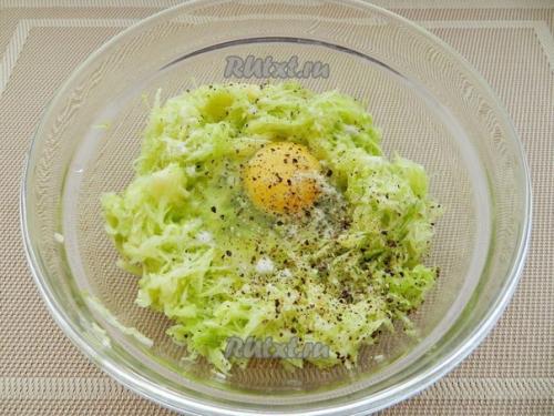 Кабачковые блинчики.  Ингредиенты: 01